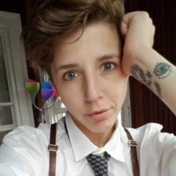 Meet your Posher, Paige - Picture 1 of 1